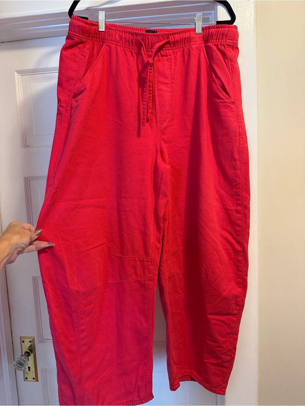 Gap mid rise, easy fit, horseshoe jeans in red XL like new